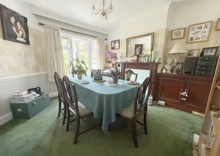 dining room/bedroom 3