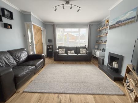 LOUNGE AREA