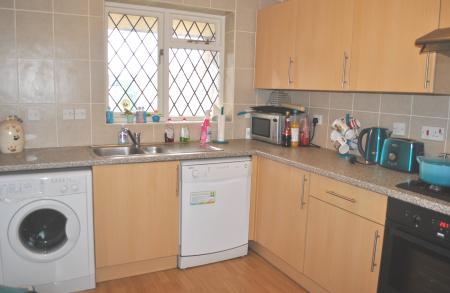 kitchen 2.jpg