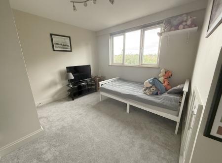 BEDROOM 2 (up)
