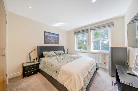 21e6f287-d5c4-413...