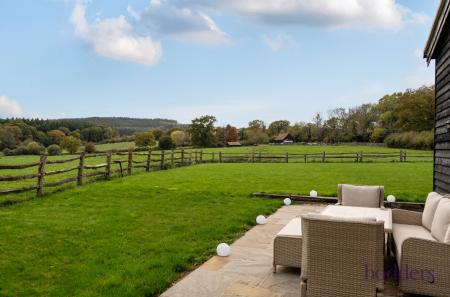 5ada5e56-8a9e-44a...