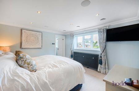 bb2faf97-5813-452...