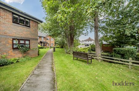 adb14e95-6804-461...