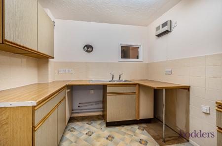 99eb33fb-86c6-41f...