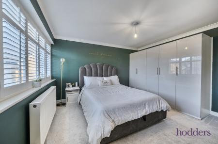 e48543e3-651f-4a6...