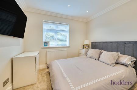 b016755c-f77b-4b7...