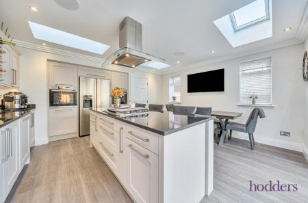 5e0fe9fe-7662-47a...