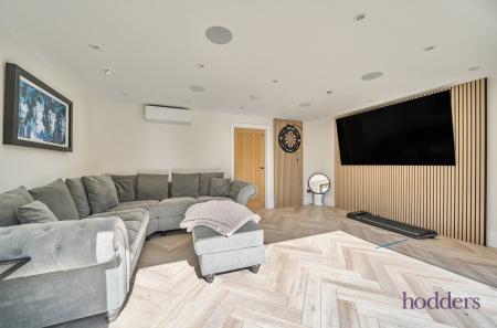 71ea6a9e-418f-420...