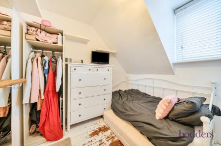 e479be4c-454d-425...