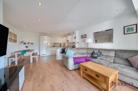 a4bbcb65-9166-46b...