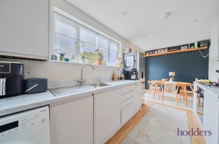 50499bd7-e66a-4af...