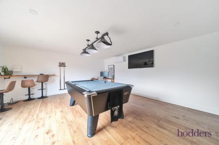 fcaafd11-22c0-448...