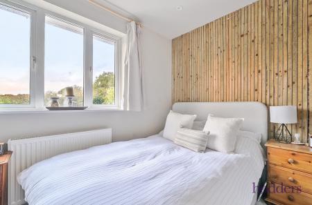 6c75d1fb-96c7-4b7...