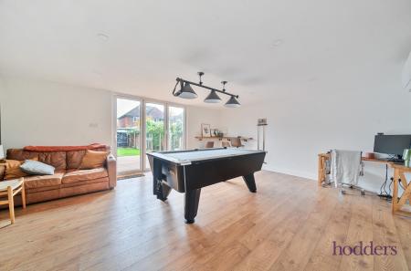 57cfd71c-e744-455...