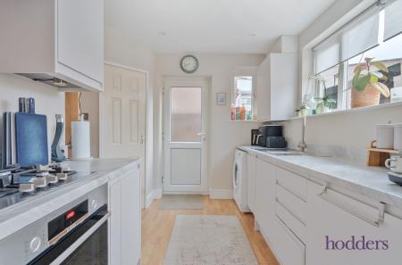 b0e93ef0-21fc-41c...