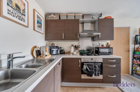 51e5c03b-4846-436...