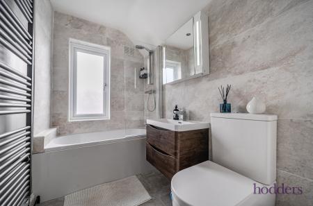 7c2bb817-ebba-40e...