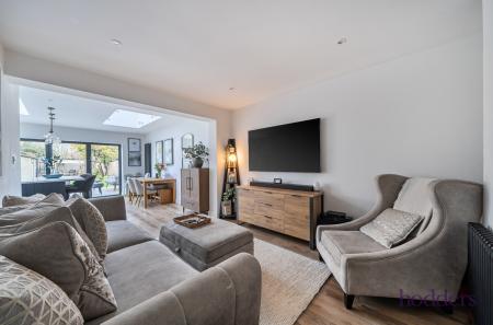 927d0ce8-5f12-471...