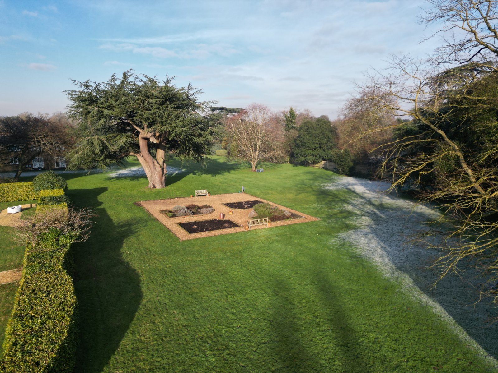 2 bedroom Flat for sale in Laleham