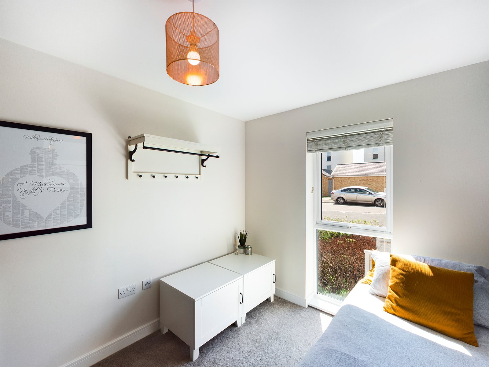 2 bedroom Flat for rent in Addlestone