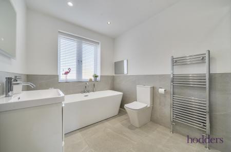 104861b7-5841-4f4...