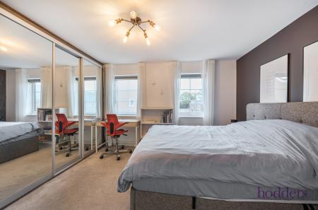 abebb1a6-eb40-4b1...