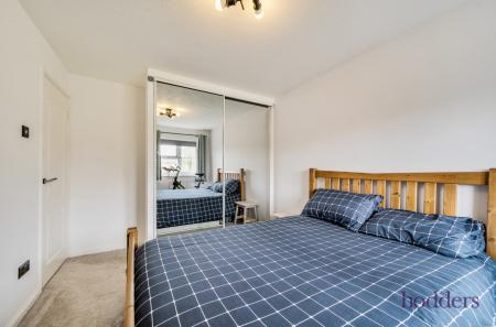 f1dfa921-6ebc-476...