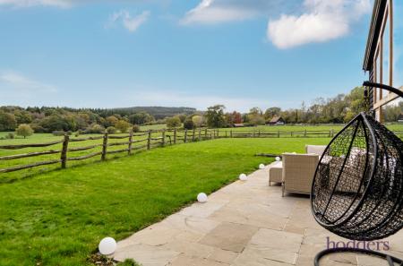 69c0e482-eb2b-400...