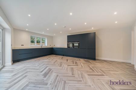 0714da2f-5e6b-4f6...