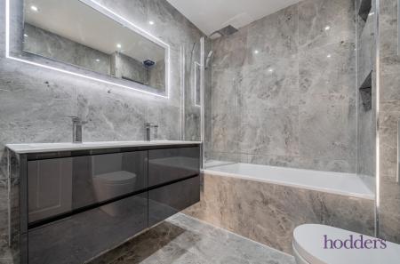 63b2a9c6-4548-470...