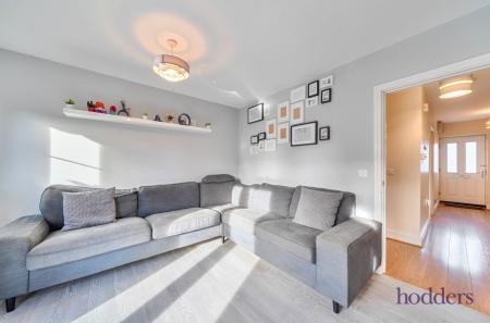 fecb25d5-8aef-480...