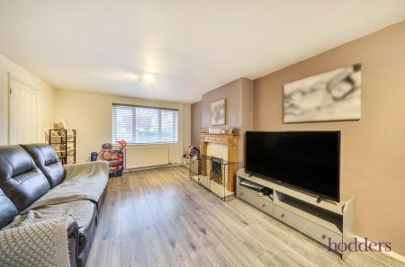 7ee59057-6d68-400...