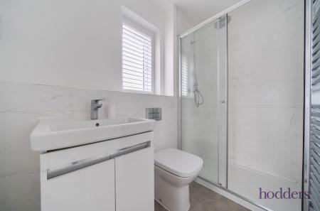 6de3b8e8-5405-443...