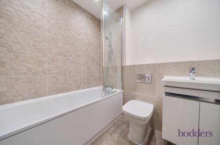 c695c4ee-9630-416...