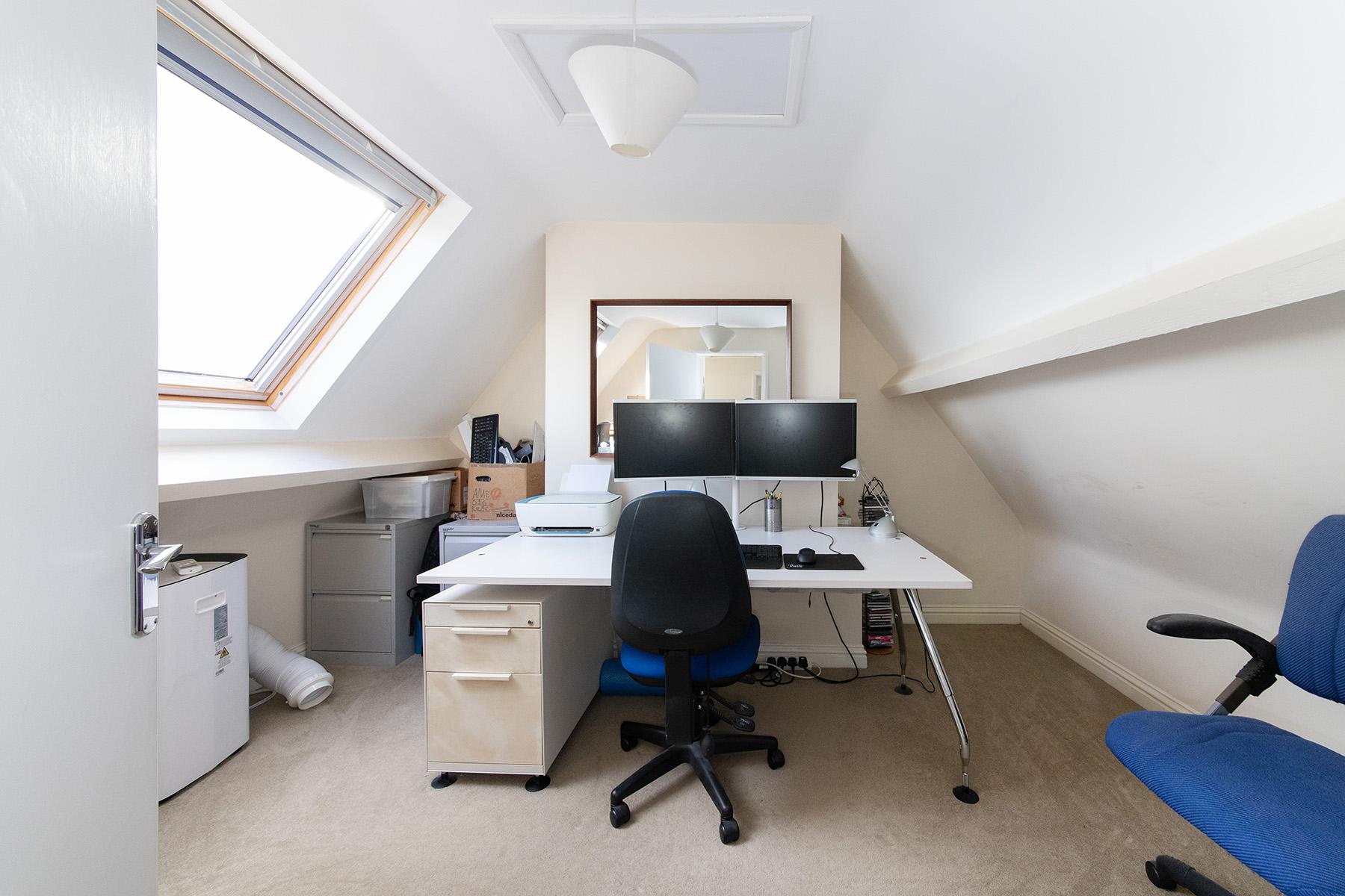 5 bedroom House for sale in Abingdon