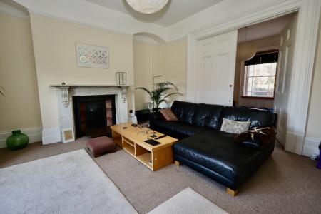 Flat 2 sitting room