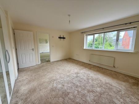 Master bedroom 3.jpe