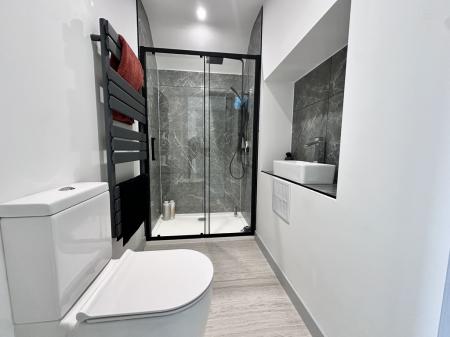 Master En-Suite