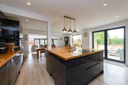 Kitchen/Diner/Living