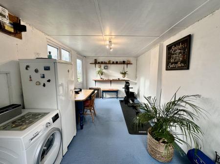 821276E8-119A-4A15-A