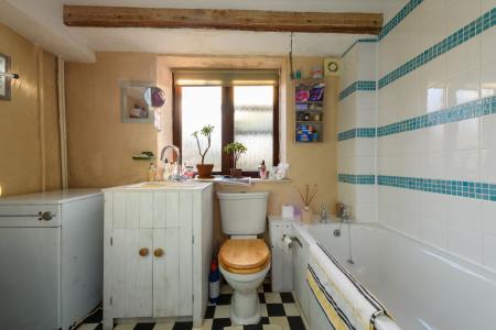 Ground Floor Bathroo