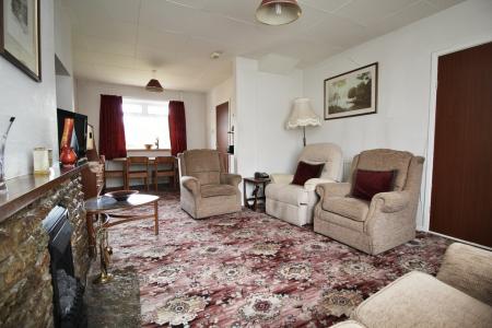 Sitting/Dining Room