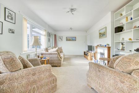 Primrose Corner, Str