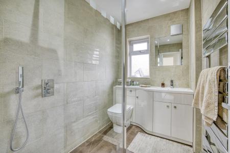 Primrose Corner, Str