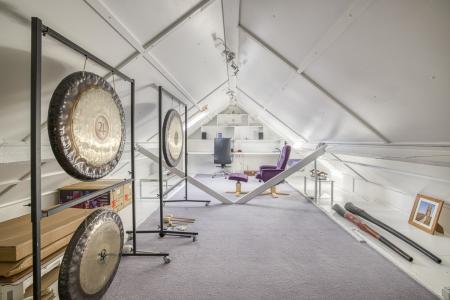 Primrose Corner, Str