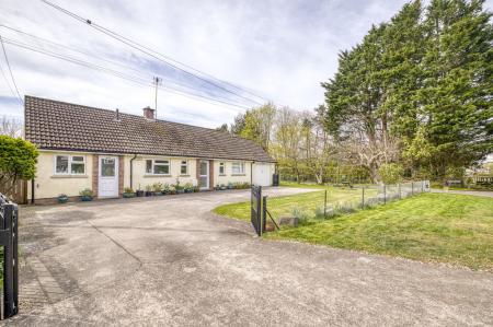 Primrose Corner, Str