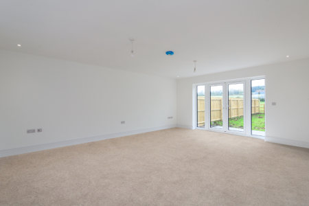 19A0CF48-E585-4A4B-B