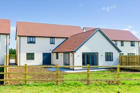 1C611DFD-88F8-438C-A