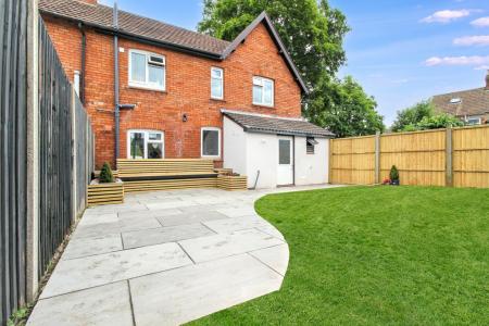 Rear Garden (5) (1)d